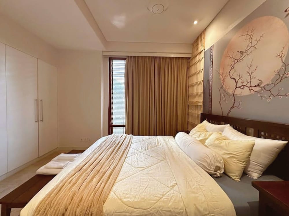 Royal Suite, 2 Bedrooms, Club Lounge Access, City View