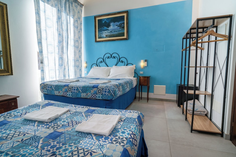 Deluxe Quadruple Room