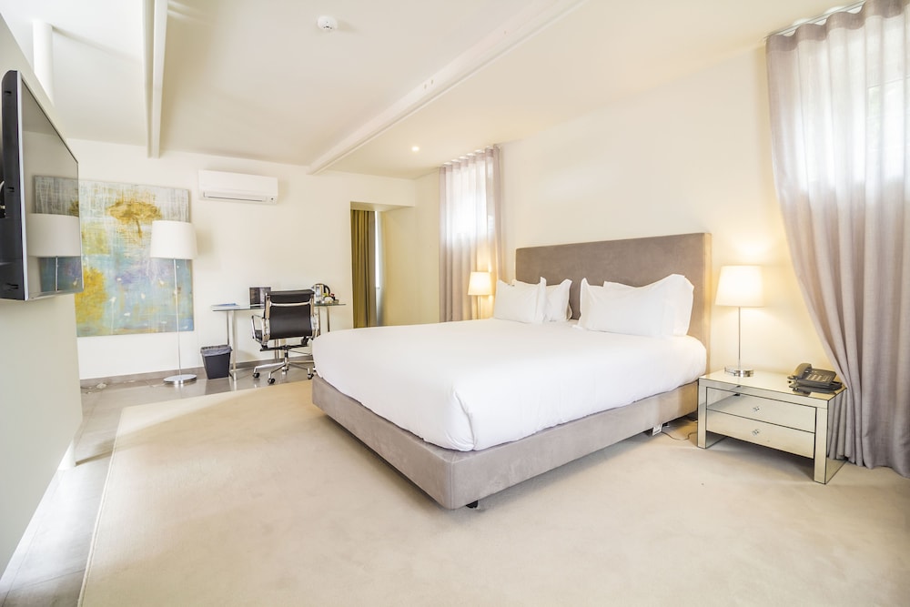 Superior Double or Twin Room, Ensuite photo 1