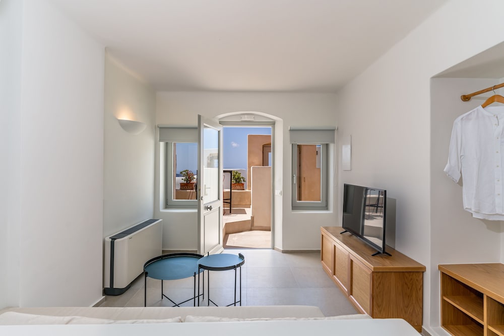 Duplex Suite with outdoor hottub Caldera View - Photo 4