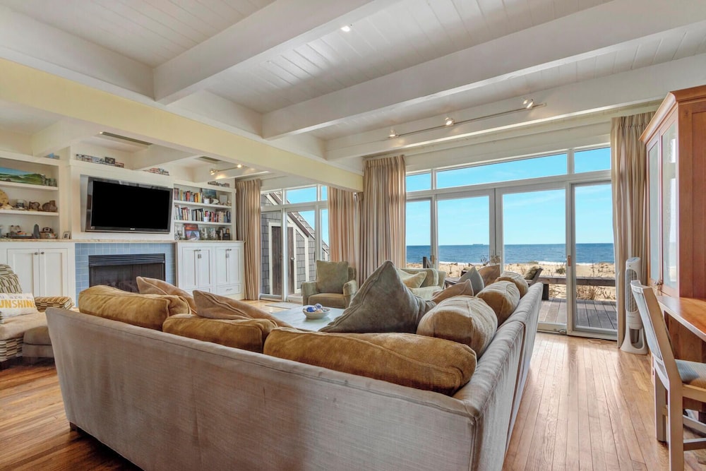 House, Multiple Beds, Kitchen, Ocean View (OCEAN DRIVE 26)