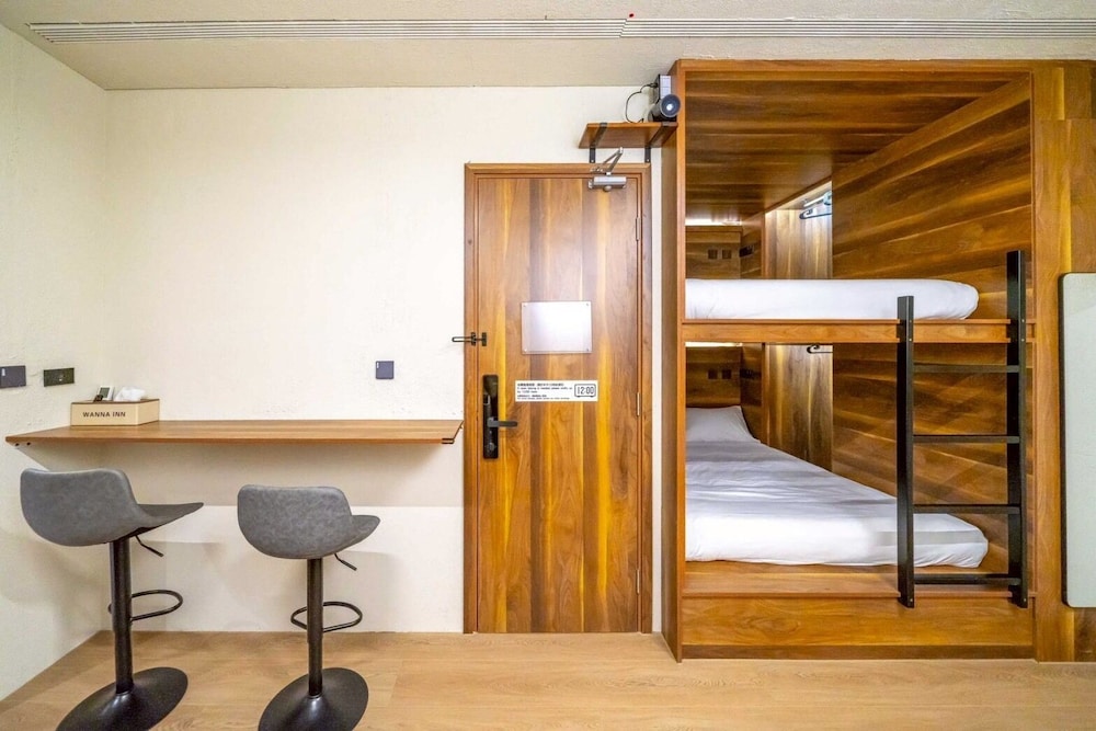 Economy Quadruple Room, Non Smoking