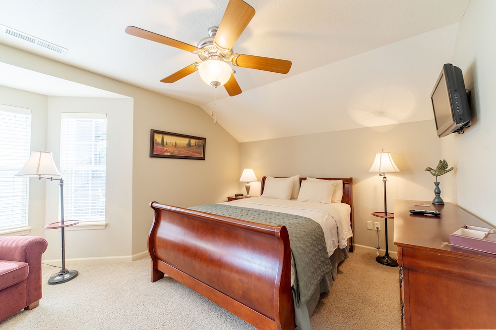 Exclusive Townhome, 5 Bedrooms, Jetted Tub, Resort View photo 2