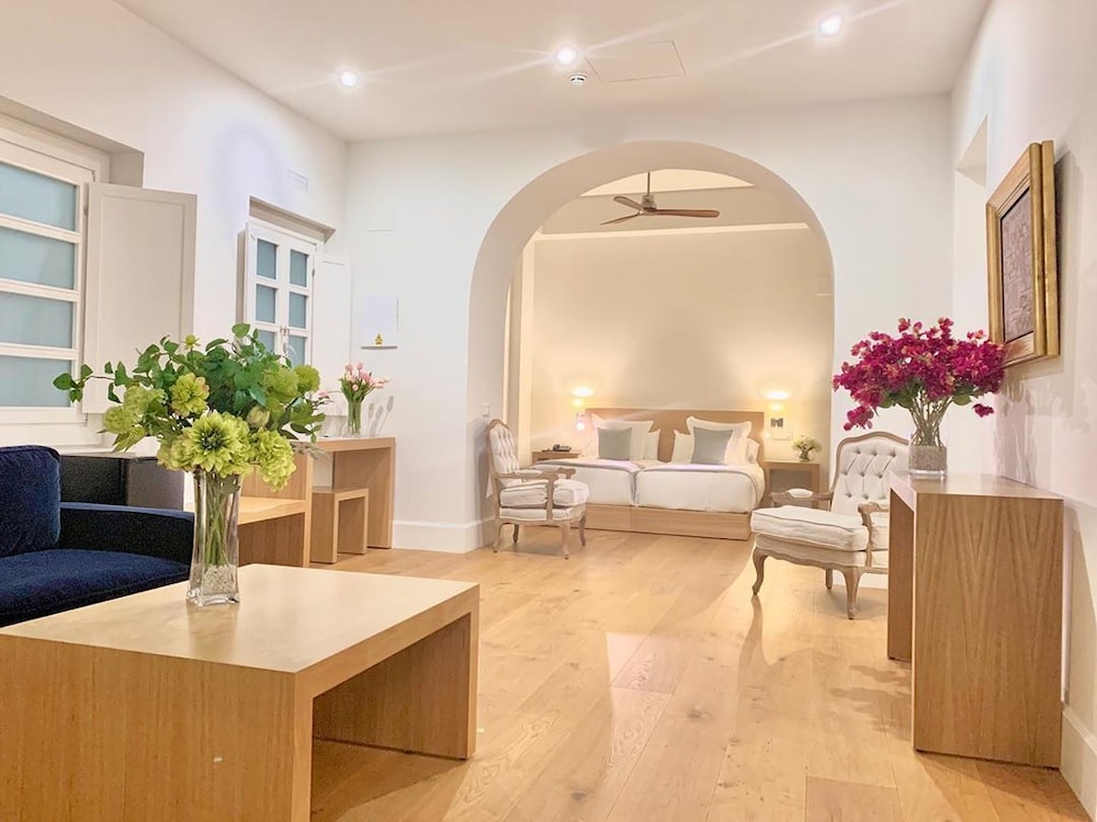 Family Studio Suite - Photo 2