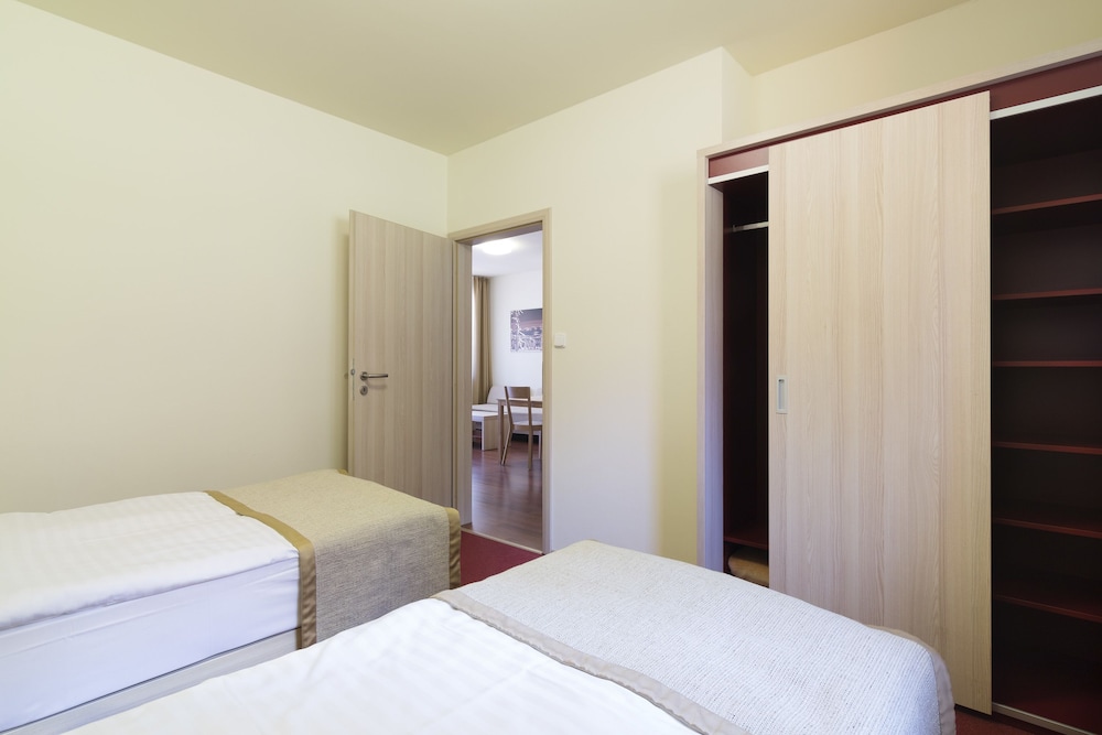 Family Apartment, Kitchenette (Swimming pool Access) photo 2