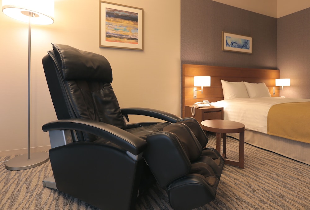 Executive Double Room (The included furniture is for one person), Non Smoking photo 2