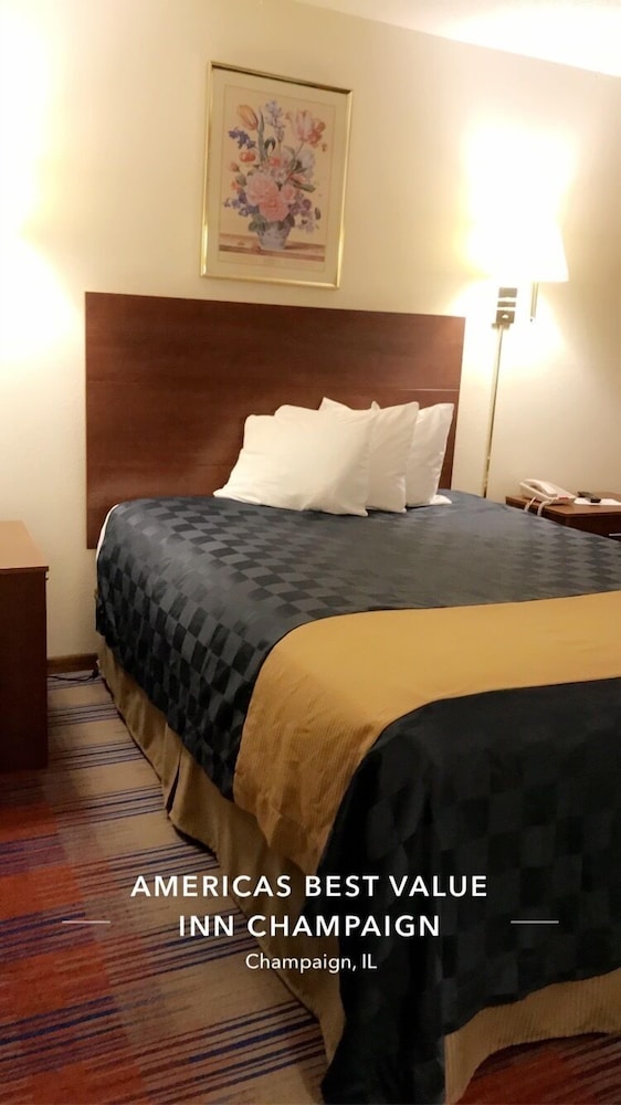 Room, 1 King Bed, Non Smoking - Photo 1