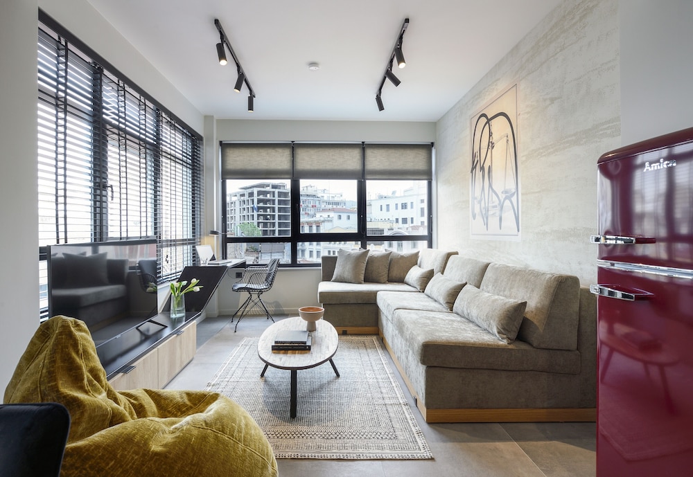 Deluxe Suite (Thea)