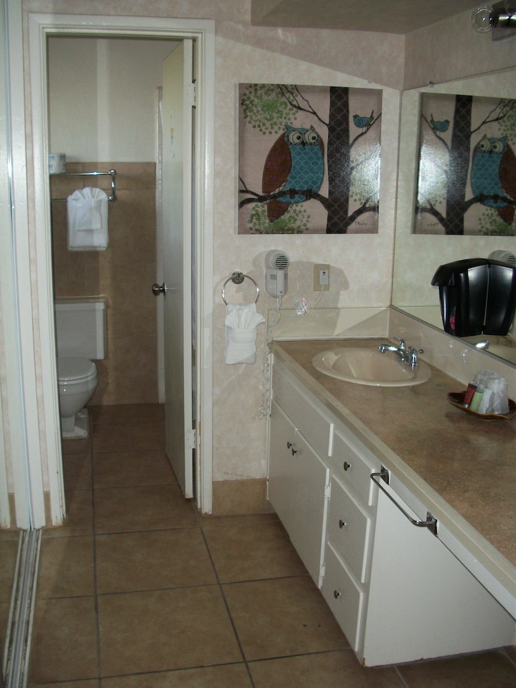 Double Room - Photo 5