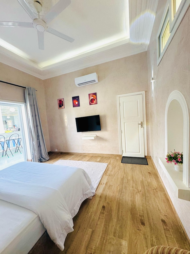 Family Apartment, Balcony, Garden View