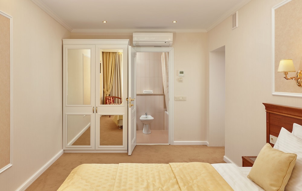 Business Room photo 3