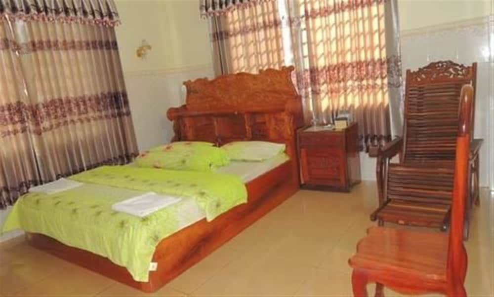 City Twin Room (with AC) photo 1