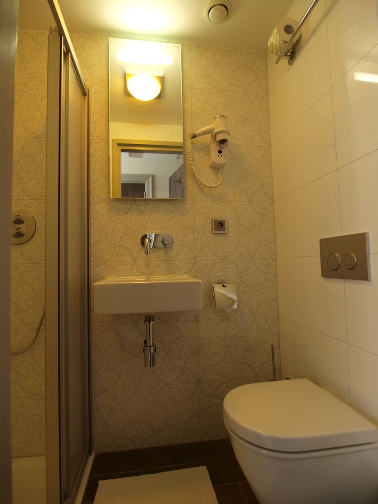 Deluxe Double Room, 1 Double Bed photo 2