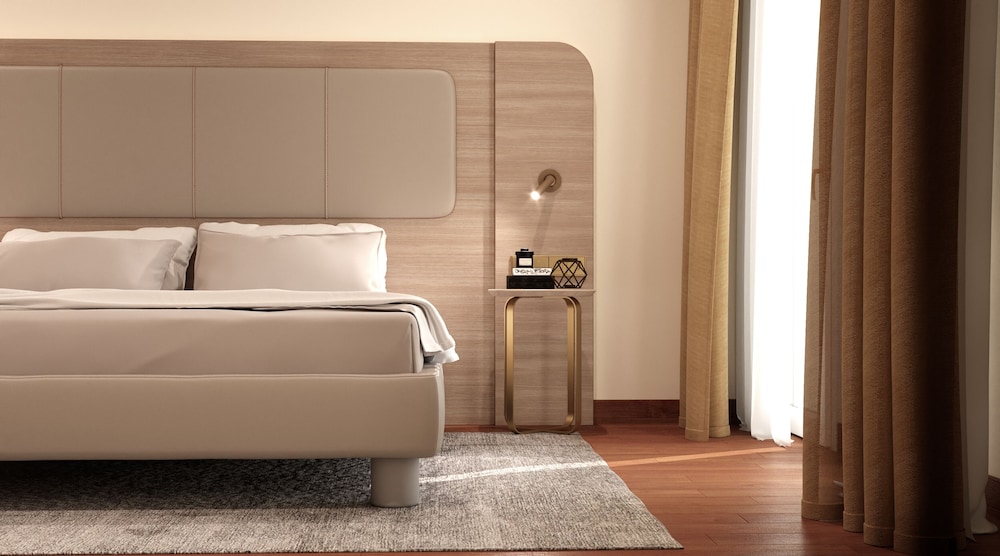 Superior Double Room thumbnail 6