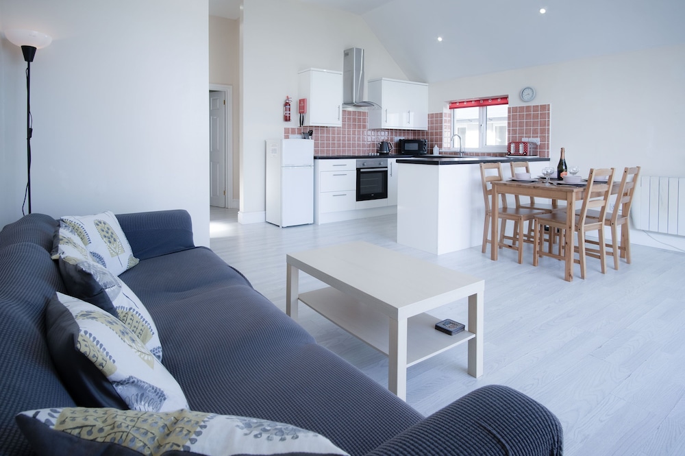 Apartment (2 Bedrooms) photo 2