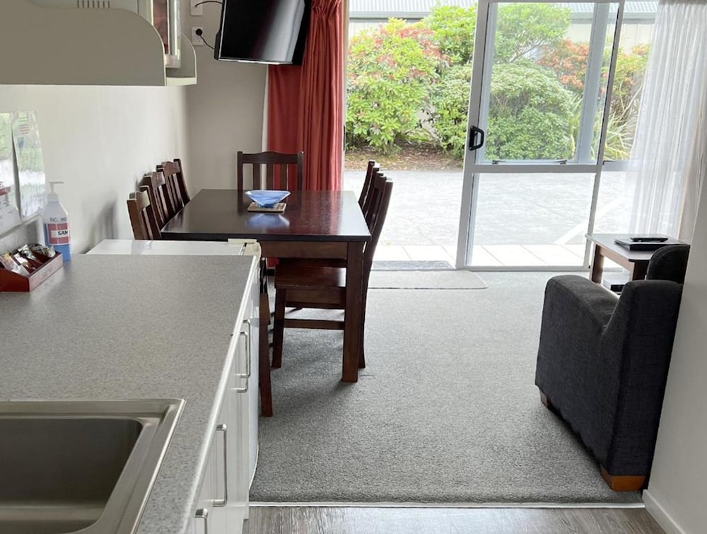 Apartment, 2 Bedrooms - Photo 3