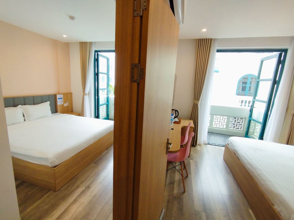 Family Quadruple Room, 2 Bedrooms, 2 Bathrooms