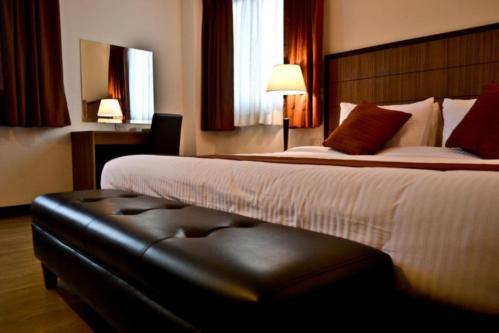 Executive Suite, 1 King Bed photo 3