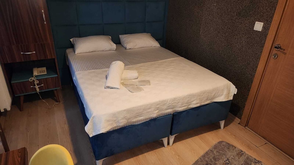 Deluxe Apartment photo 2