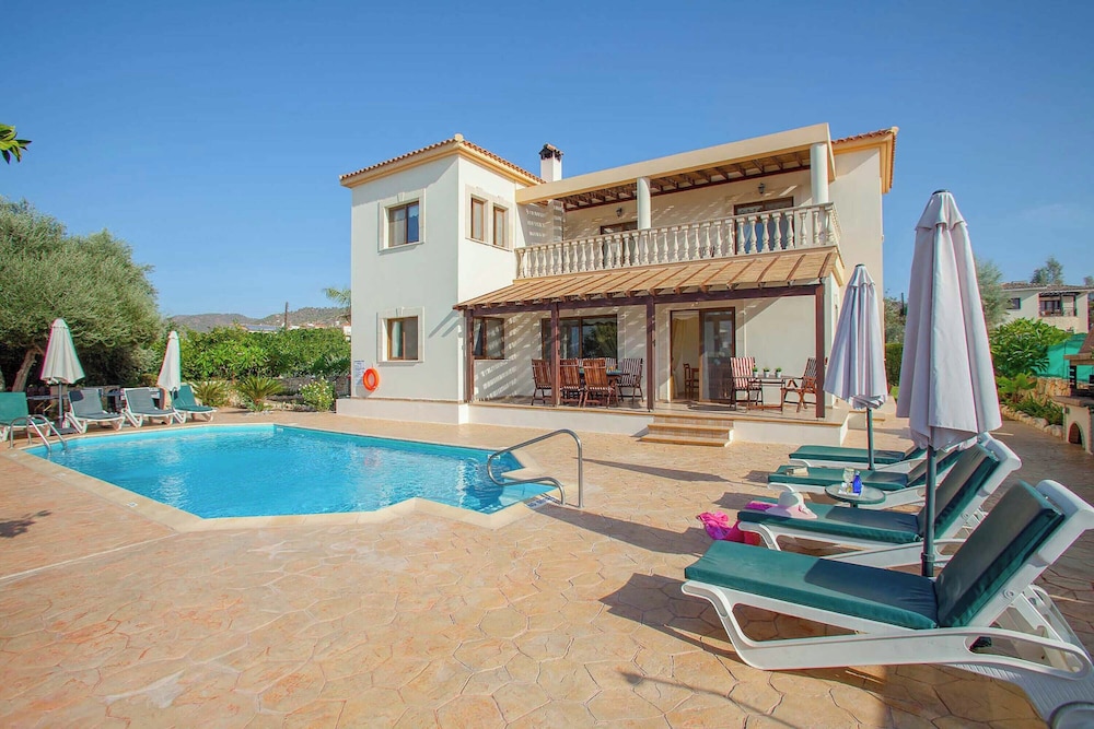 Villa (4 Bedrooms)