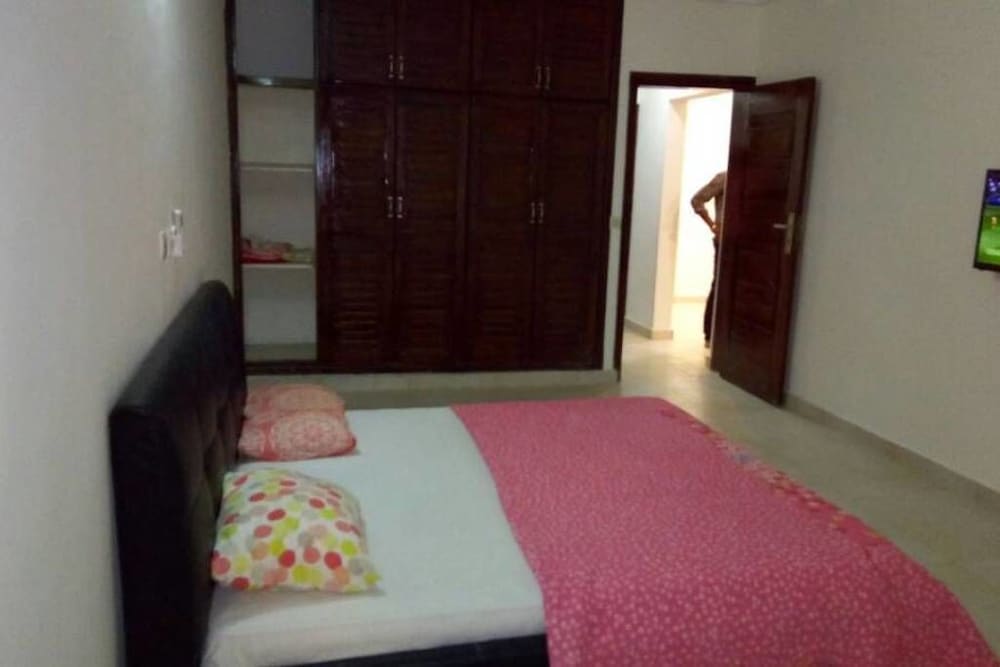 City Apartment, 2 Bedrooms photo 1
