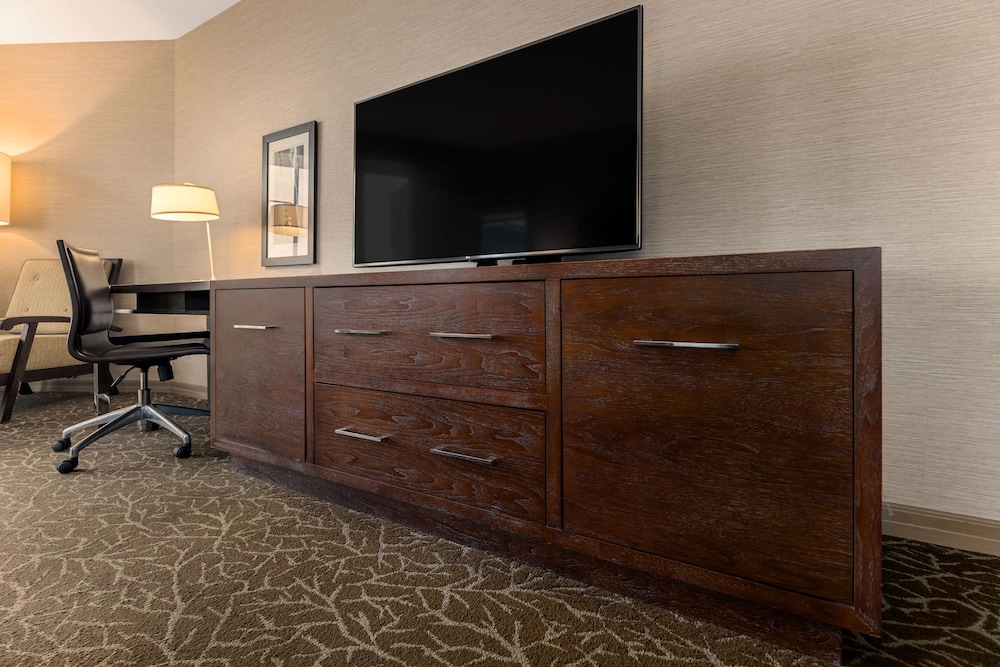 Room, 2 Queen Beds, Accessible (Roll-in Shower) - Photo 4