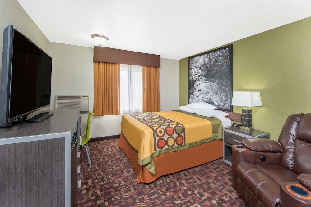 Room, 2 Queen Beds, Non Smoking - Photo 2