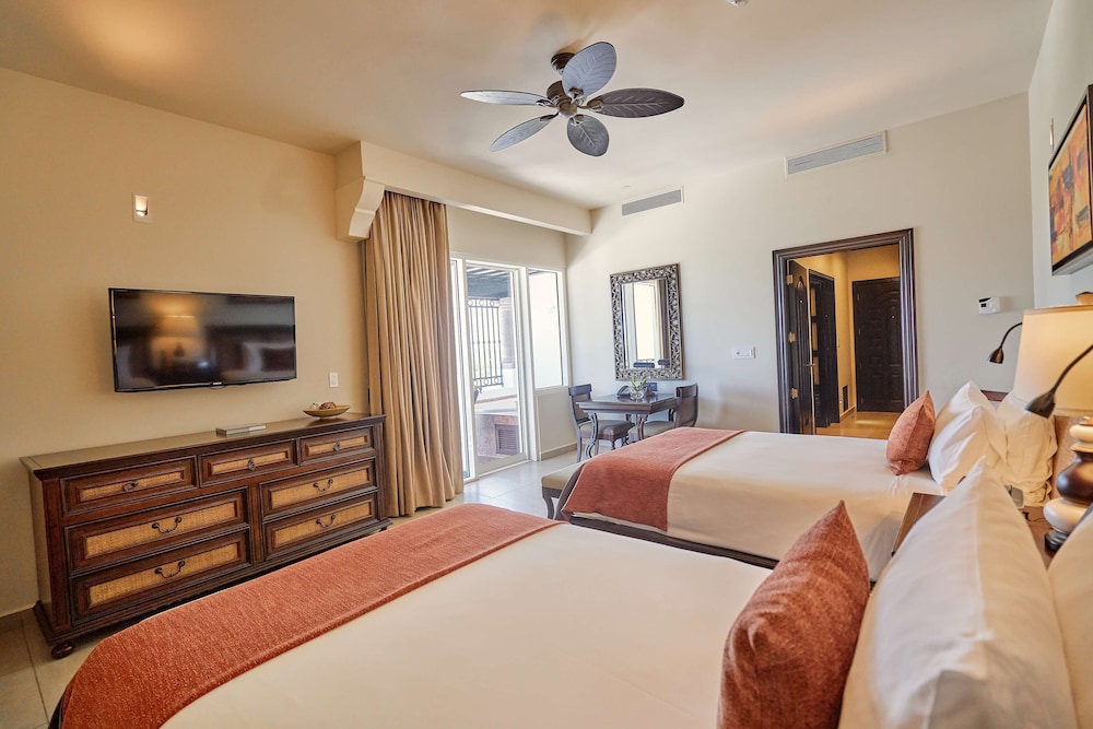 Junior Suite with Jacuzzi photo 2