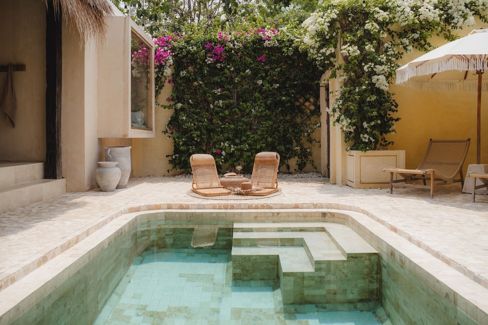 Villa photo 1