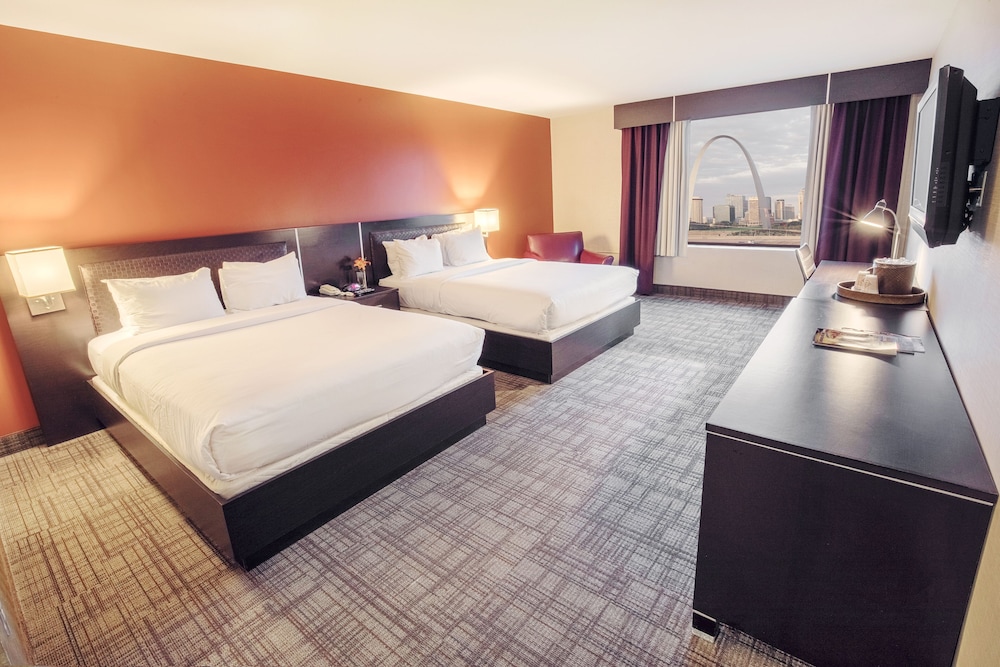 Deluxe Room with Two Queen Beds and a Casino View photo 1