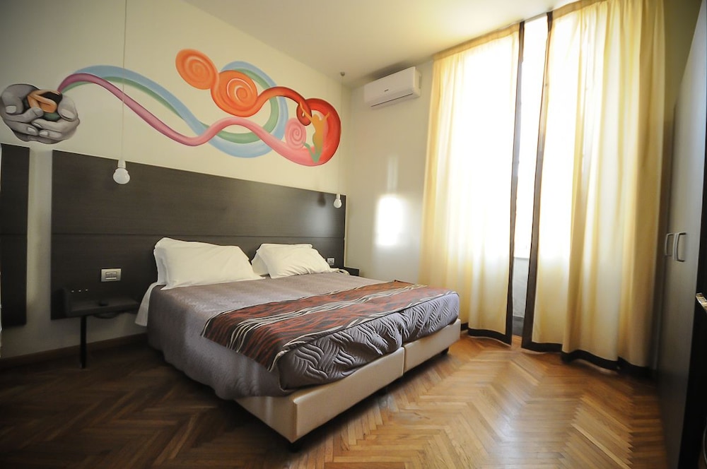 Deluxe Double or Twin Room - Photo 2