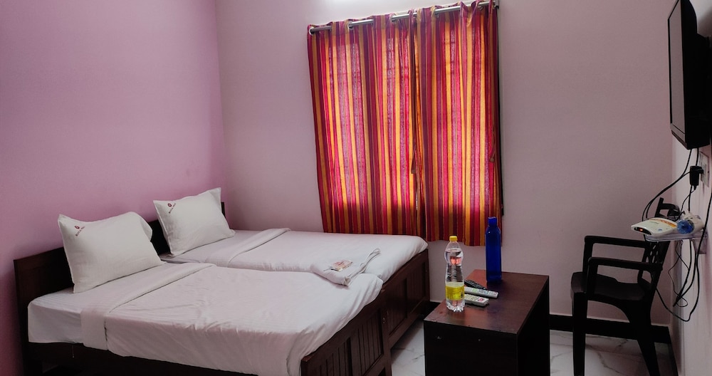 Economy Double Room photo 1