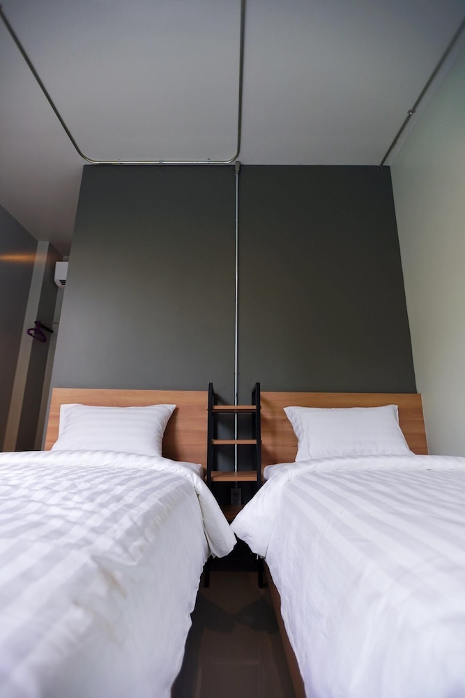 Deluxe Twin Room photo 2