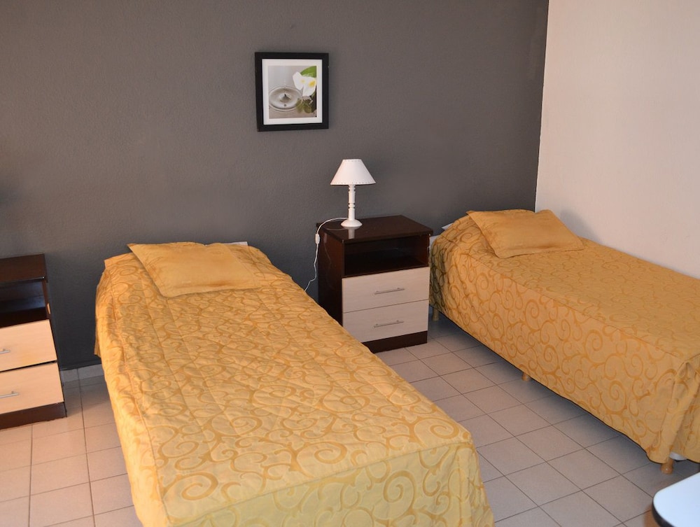 Economy Twin Room, 2 Twin Beds photo 1