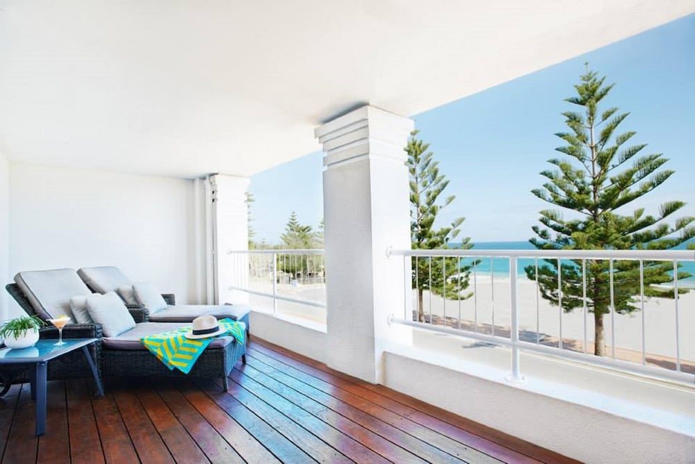 Beachfront Room photo 3