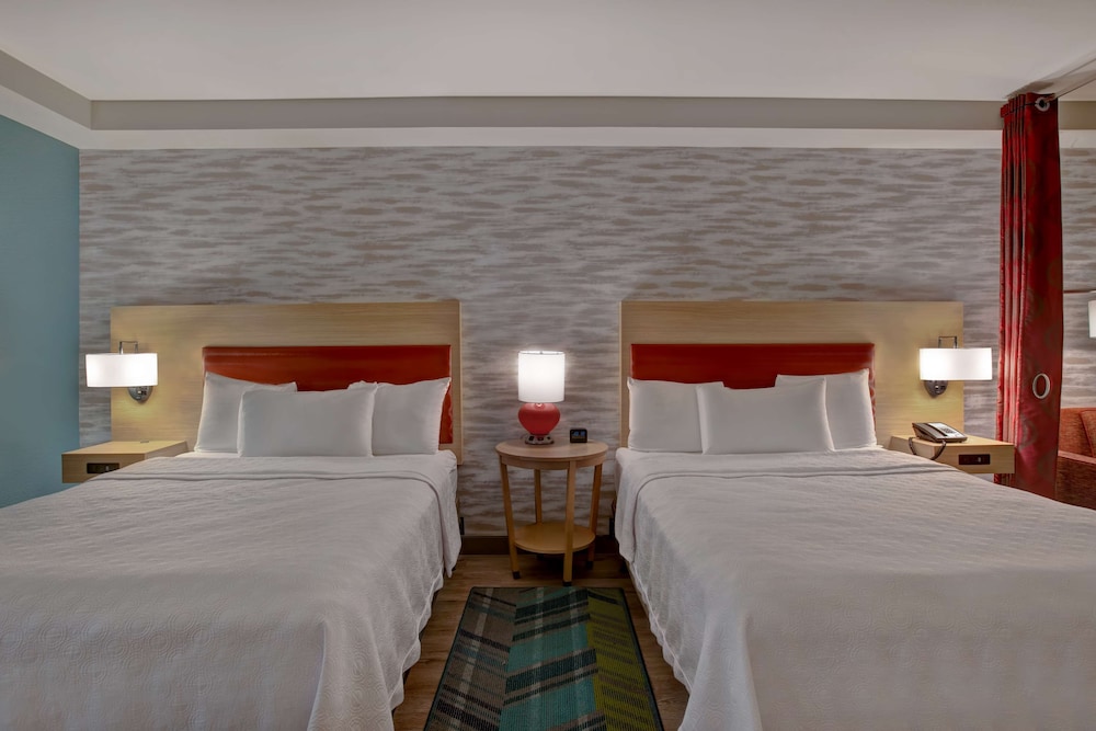 Studio, 2 Queen Beds, Accessible, Bathtub (Cabana) thumbnail 6