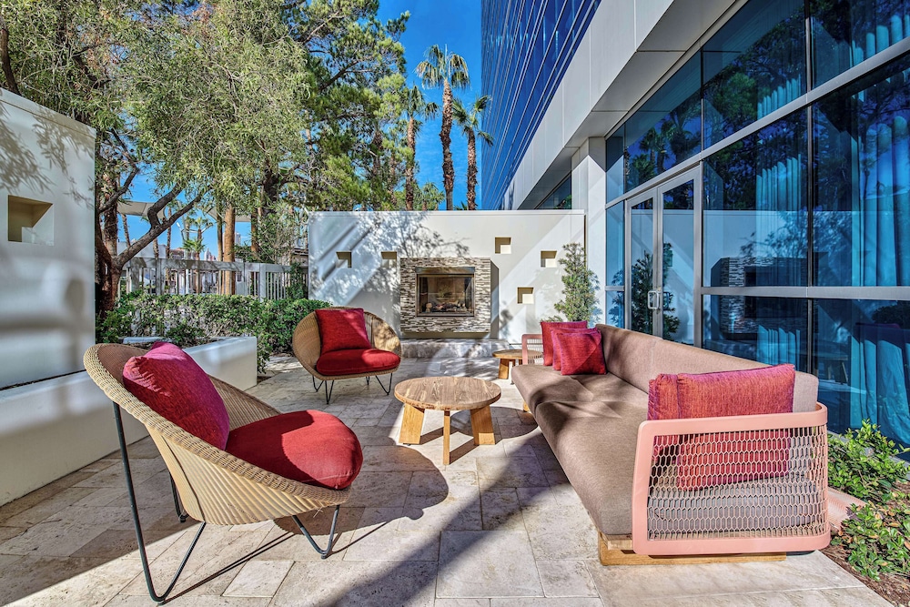 Grand Room, 1 Bedroom (opal, King, Two-story Villa)