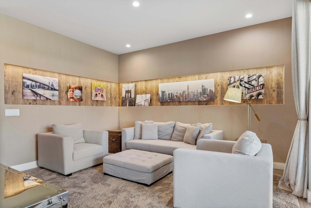 Townhome, Multiple Beds, Patio, Garden View (7530BD MV / No Taxes)