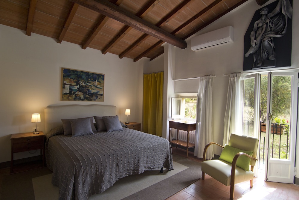 Triple Room, Non Smoking, Hill View (2) photo 3