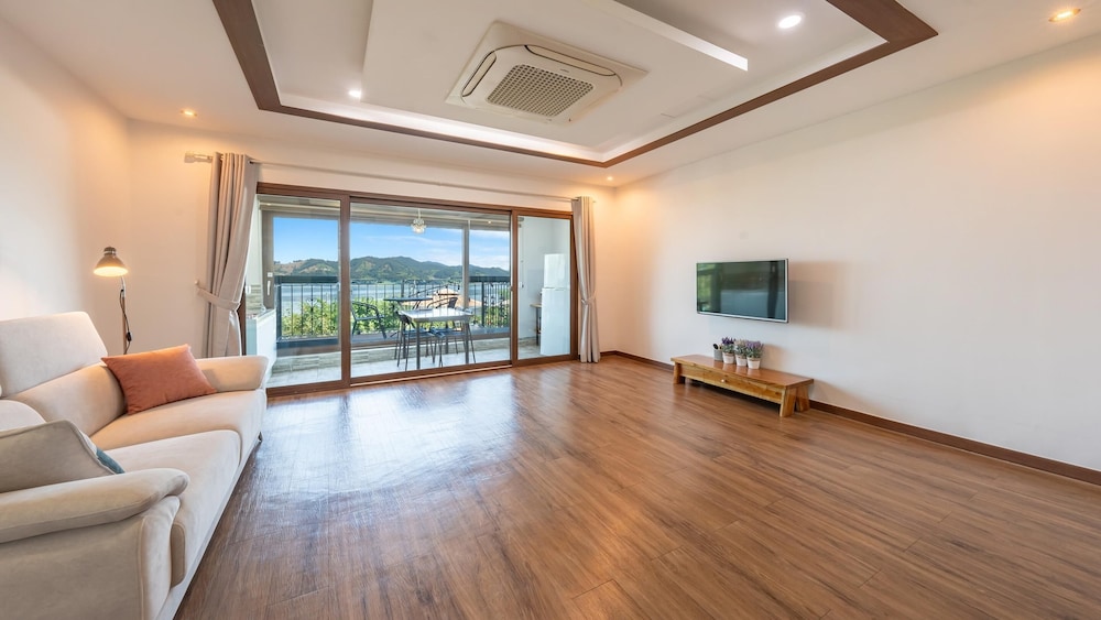 Basic Room, 1 Bedroom (Piano) photo 1