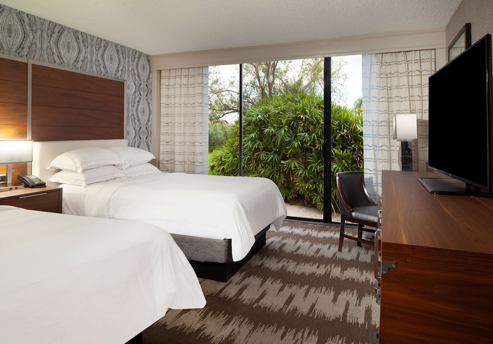 Family Suite, 2 Bedrooms (1 King & 2 Double Beds) photo 1