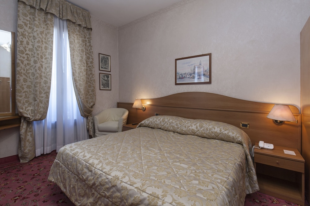 Classic Double Room - Photo 2