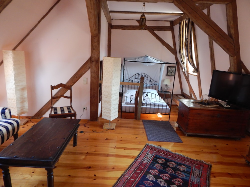 Honeymoon Room photo 1