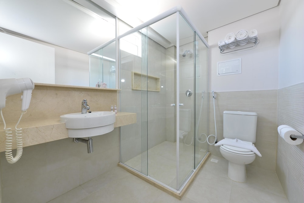 Standard Double or Twin Room - Photo 5