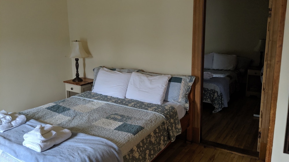 Quadruple Room, 2 Bedrooms photo 1