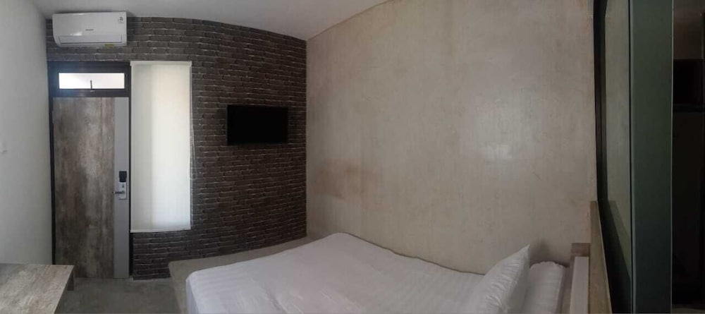 Deluxe Room - Photo 4