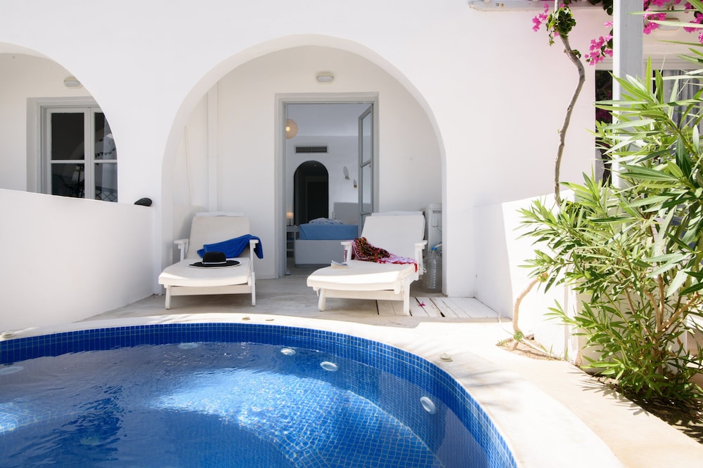 Superior Room with outdoor Jetted Tub - Photo 5