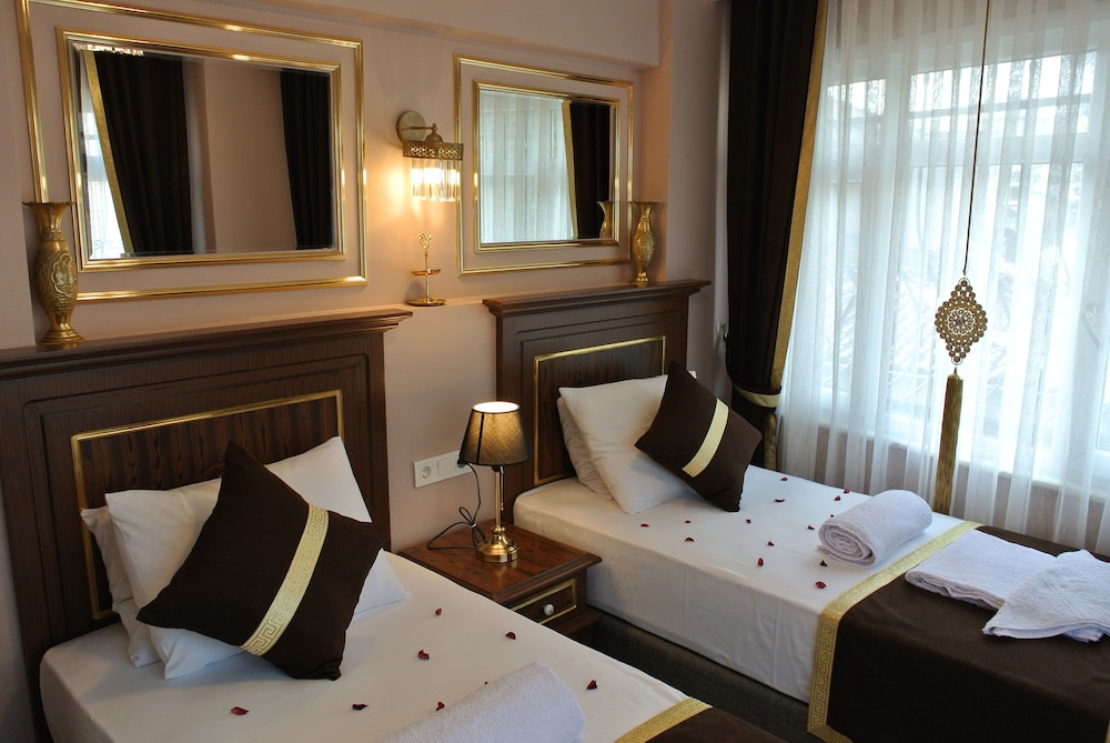 Family Suite, 2 Bedrooms, Non Smoking, City View photo 2
