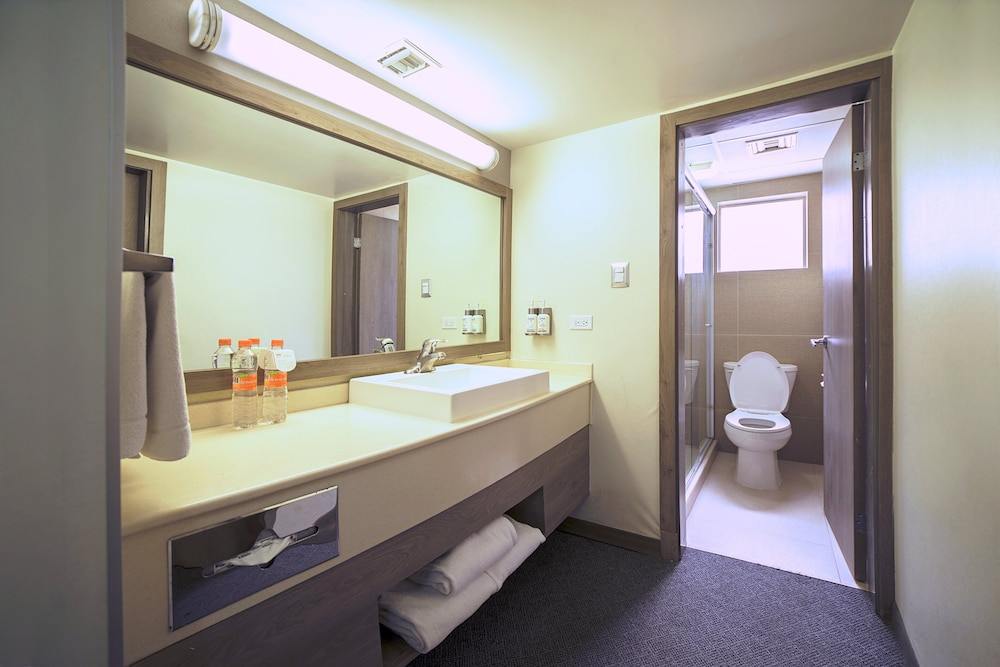 Suite, Multiple Beds - Photo 5