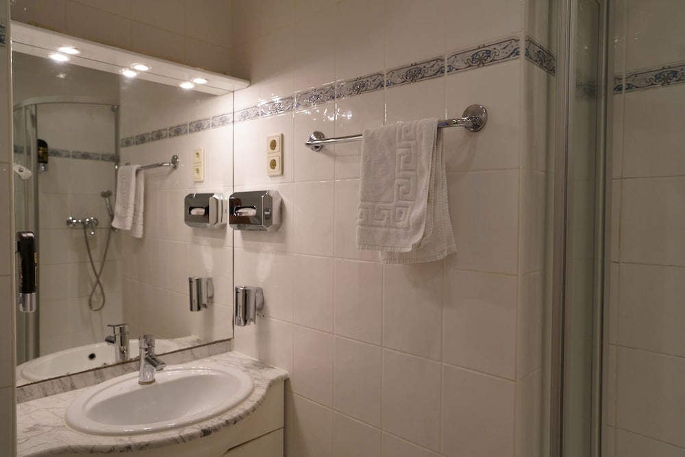 Single Room photo 2
